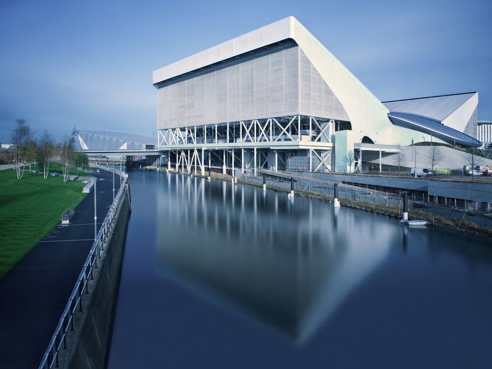     London Aquatics Centre 